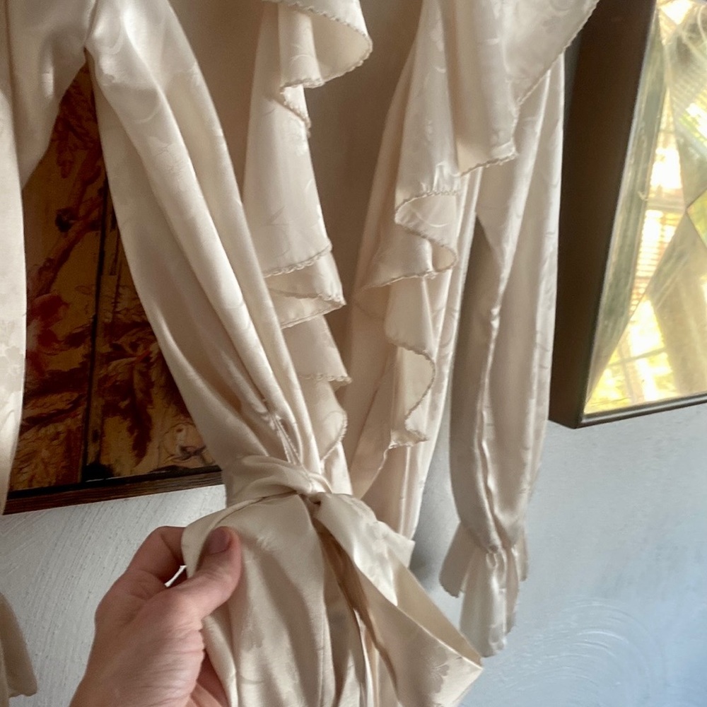 VINTAGE DIOR WEDDING ROBE - Picture 11 of 14